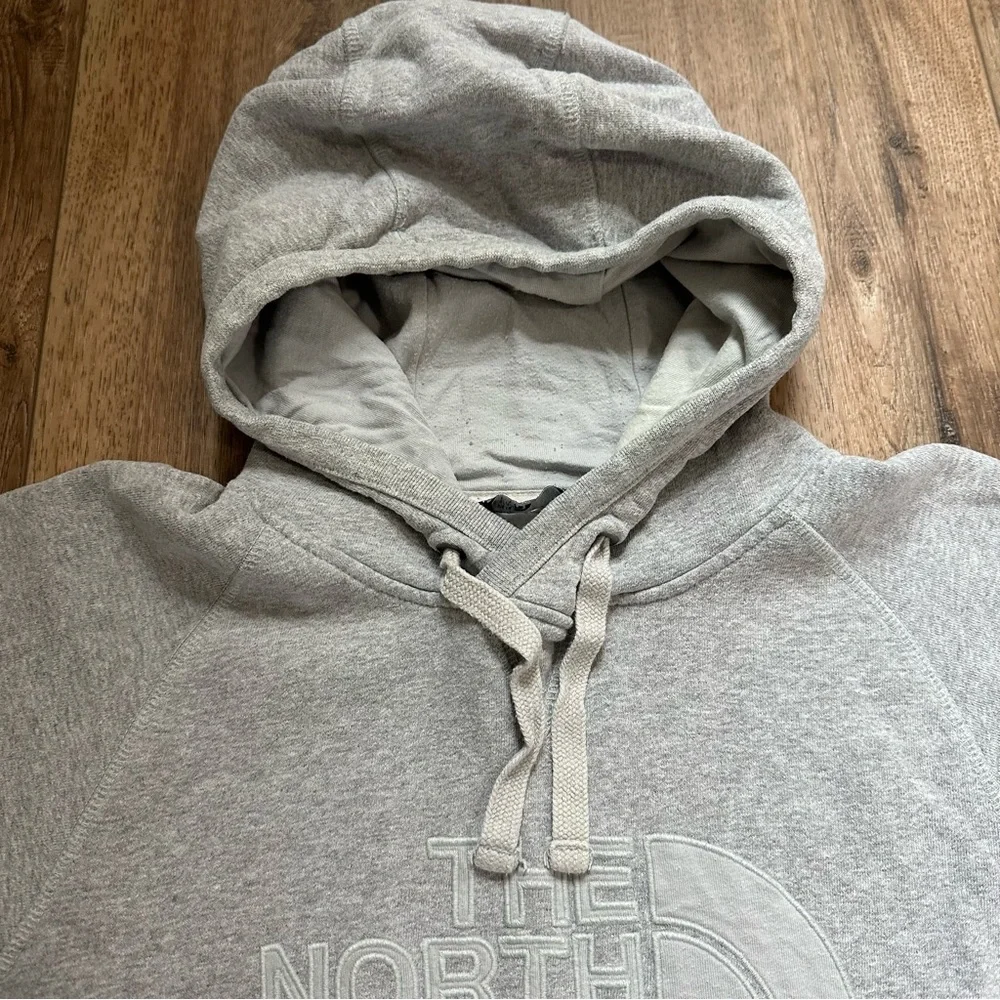 The‎ North Face Men’s Gray Hoodie Sweatshirt, Front Logo, Embroidered, Small